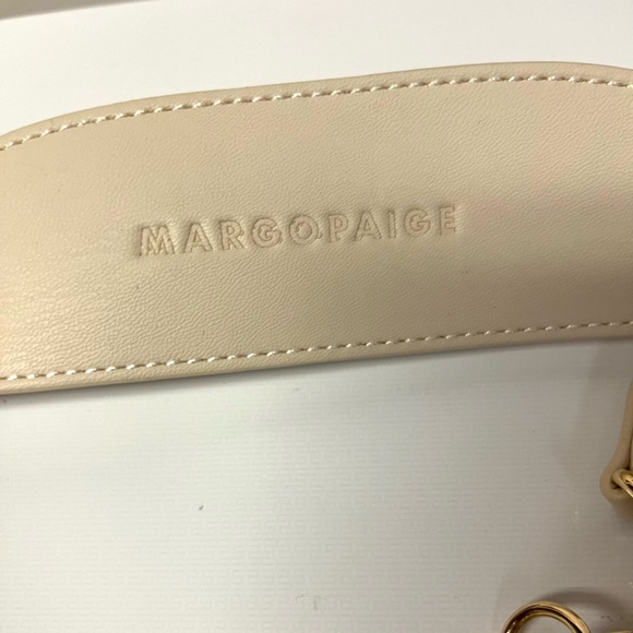 Margo Paige Cut Out Crossbody - Picture 5 of 6